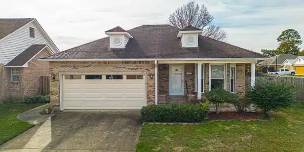 2097 Woodfield Lane