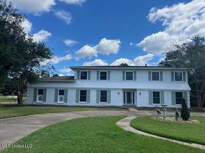 712 Eastwood Drive