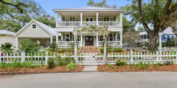 107 Ballentine Street