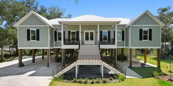 316 Leonhard Avenue
