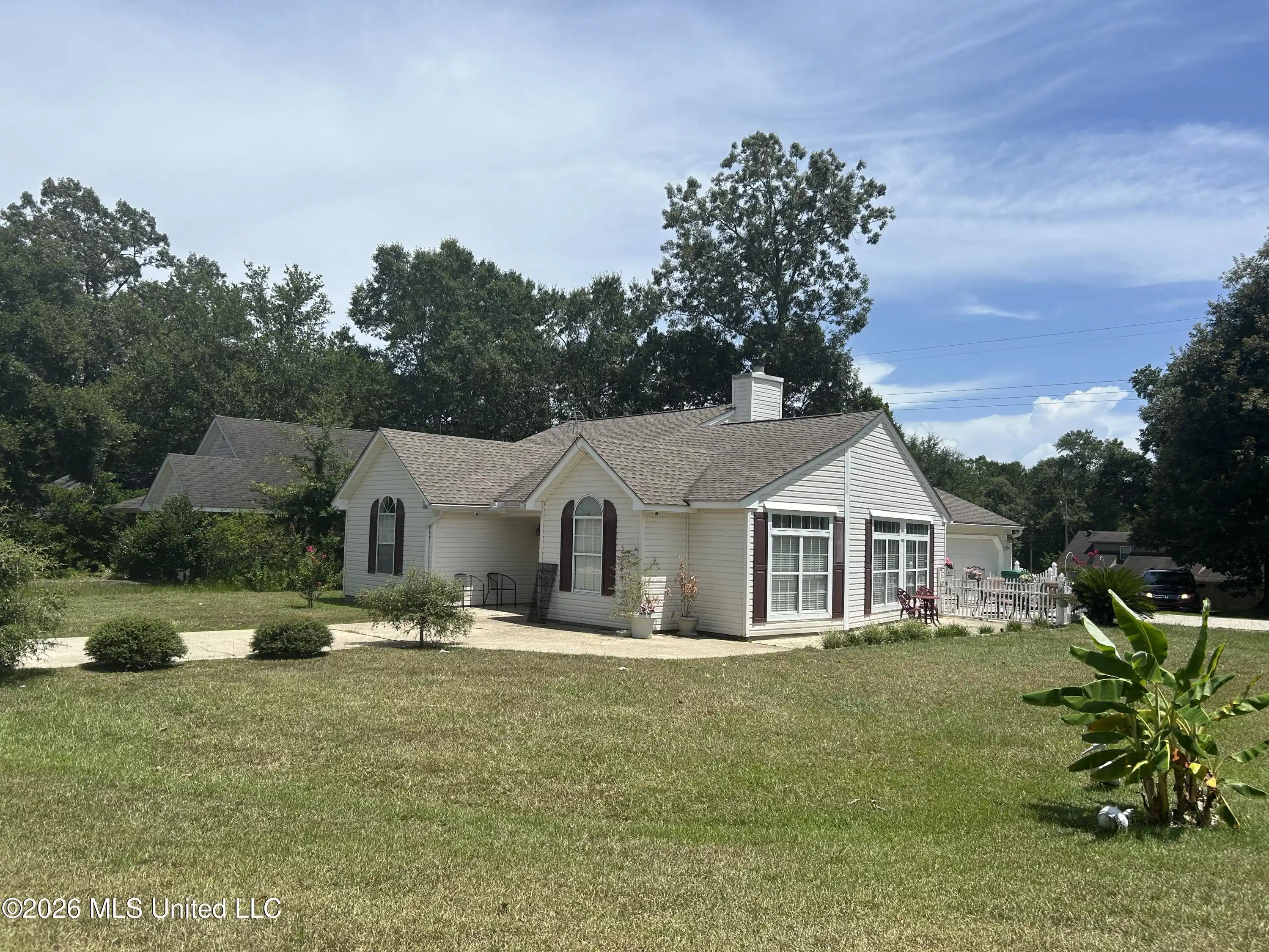 Image 1: Corner lot