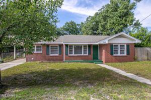 246 Dewey Circle