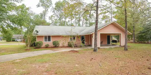 7 Dogwood Circle