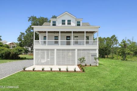 225 Magnolia Avenue