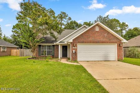454 Pinecrest Circle