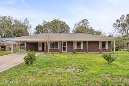 329 Greenwood Drive