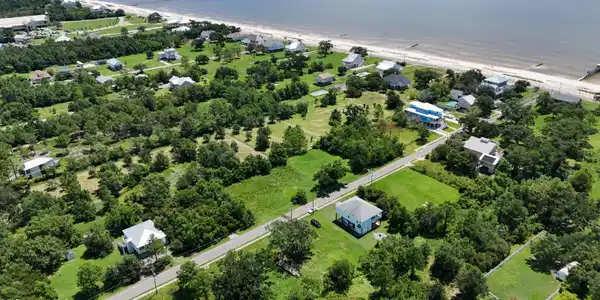 137 Oak Boulevard