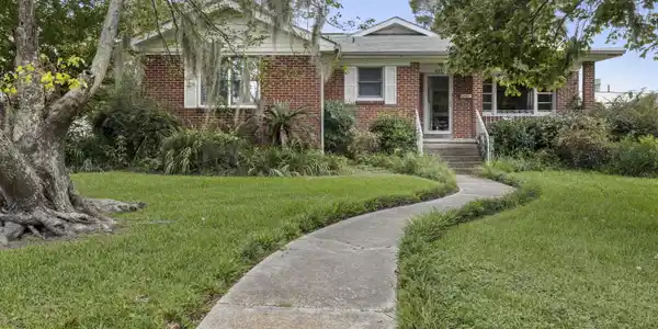 487 Oaklawn Place