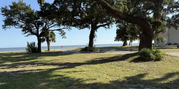 745 W Beach Boulevard