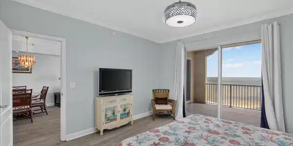 Image 3: Primary Suite