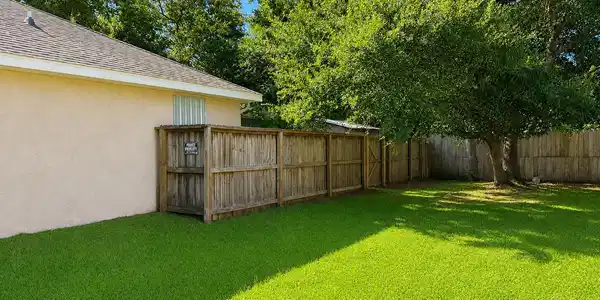 Image 4: CB Right side