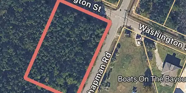 Image 4: Aerial view & lot lines