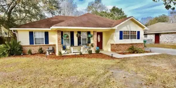 2625 Beachview Drive