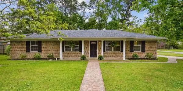 2700 Hargrove Drive