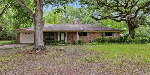 3321 Island View Drive