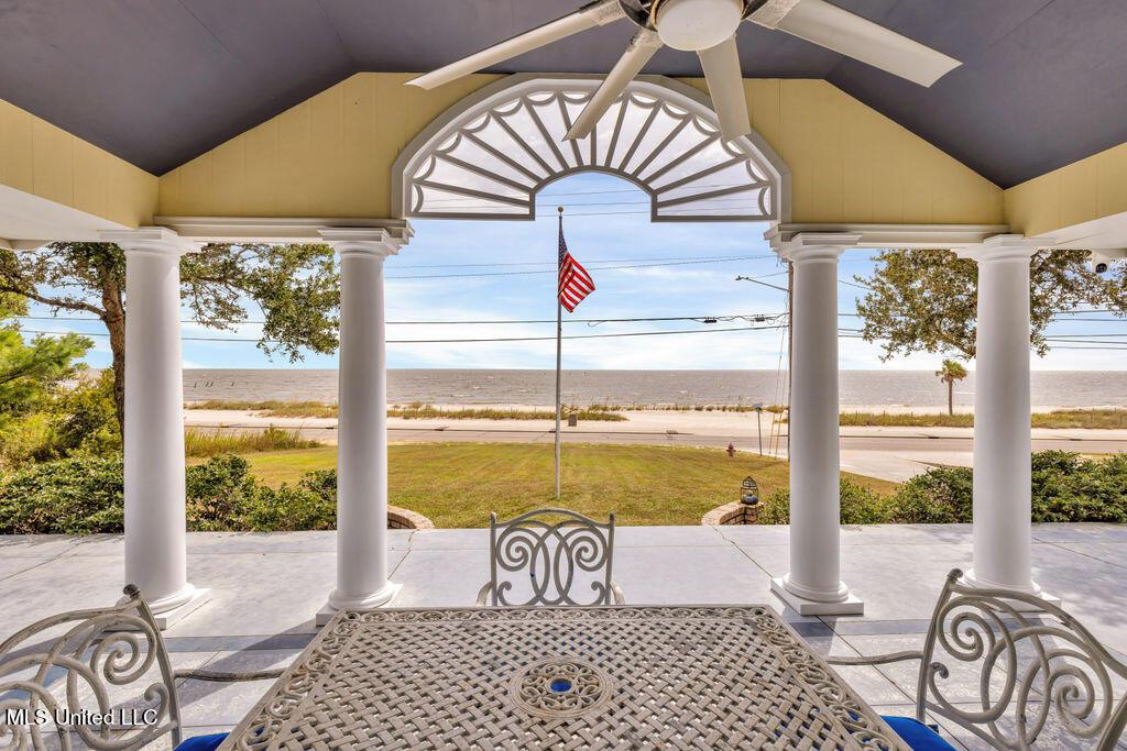 Image 4: 816S.BeachBlvd-10