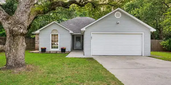 1821 Burnt Oak Drive