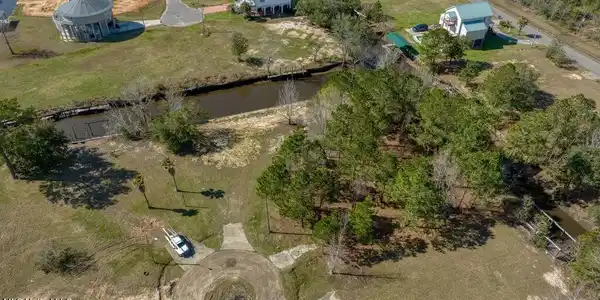 136 & 138 Kalo Court
