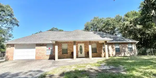 1620 Deer Street