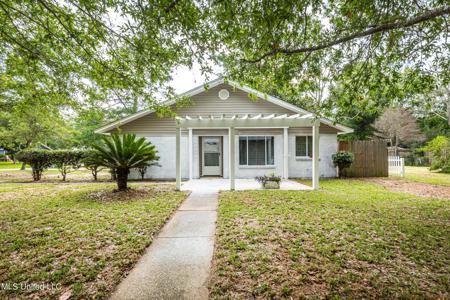 6900 Oakhurst Drive