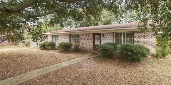 2504 Pass Road