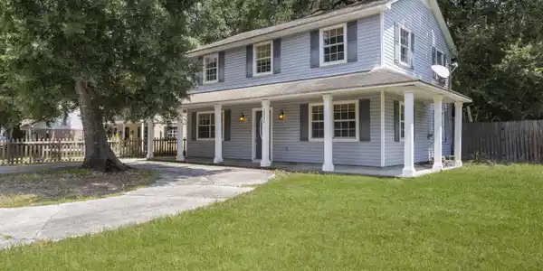 2804 Beachview Drive