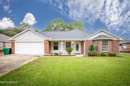 8704 Old Walnut Road