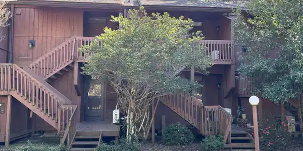 226 Lakeside Villa