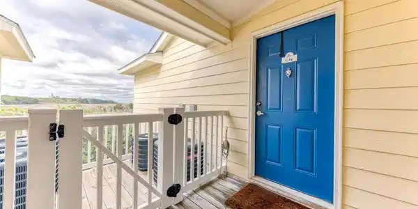 2421 Beachview Drive