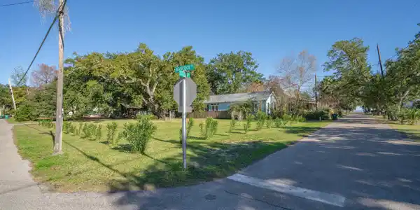 121 Citizen Street