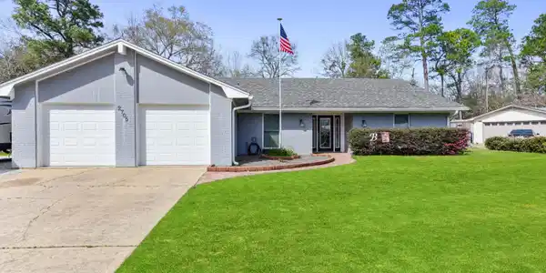 2705 English Drive