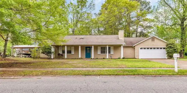 139 Booth Circle