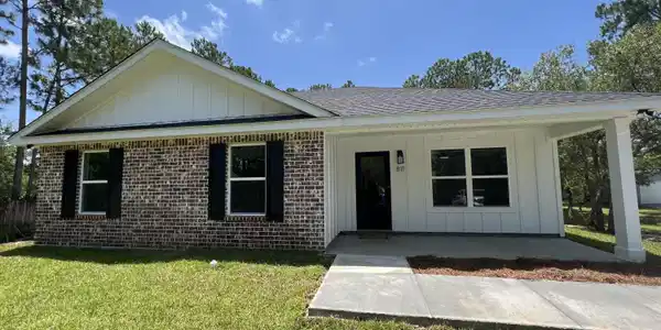 811 Dicks Street
