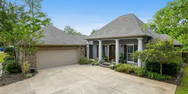 3117 Oakleigh Circle
