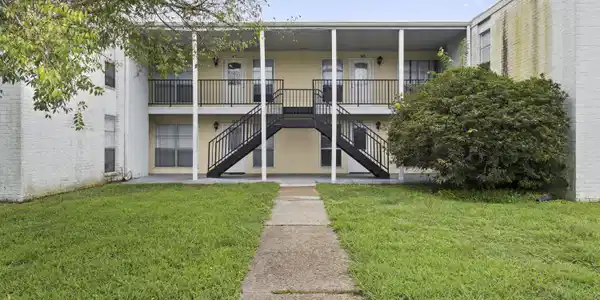 3230 Cumberland, 107 Road