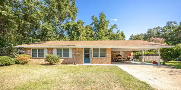 13108 Windsor Porte