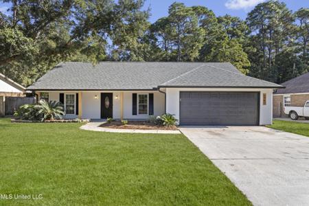 6900 Red Bud Lane