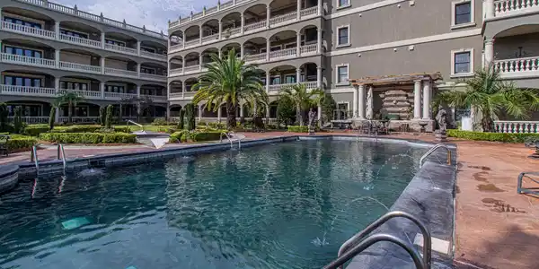 4640 Beach Boulevard W