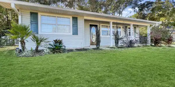 407 Meadow Wood Circle