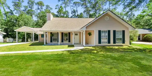 207 Corinth Drive