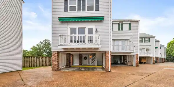 255 E Scenic Drive