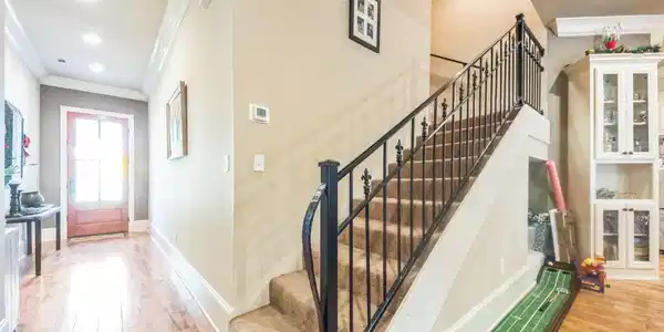 Image 3: Staircase