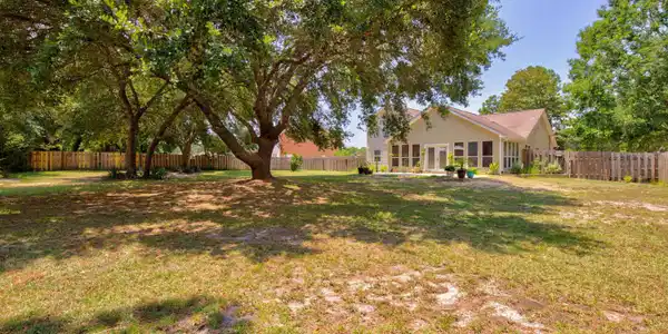 Image 4: 2117ShelbyLn-50