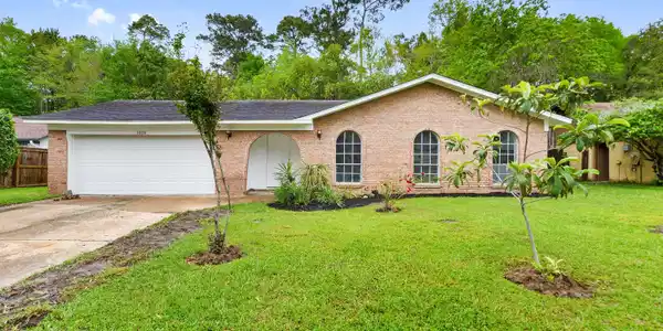 2820 Lawnwood Drive