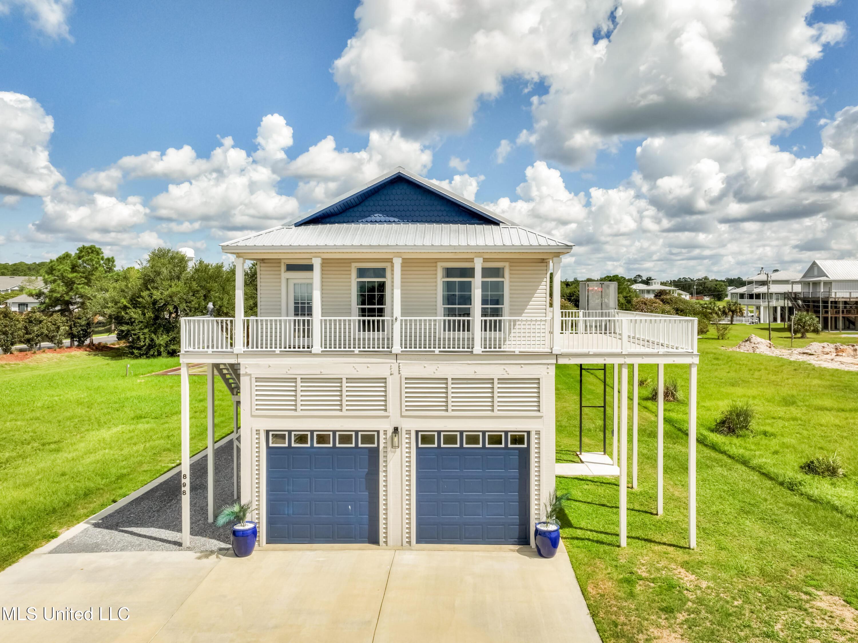 Image 1: 898BeachBlvd-30