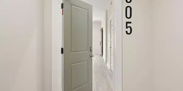 Image 4: Entrance
