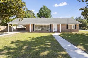1095 Columbus Street