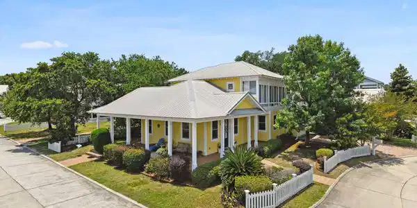 15 Chapel Hill Road