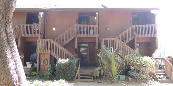 102 Lakeside Villa