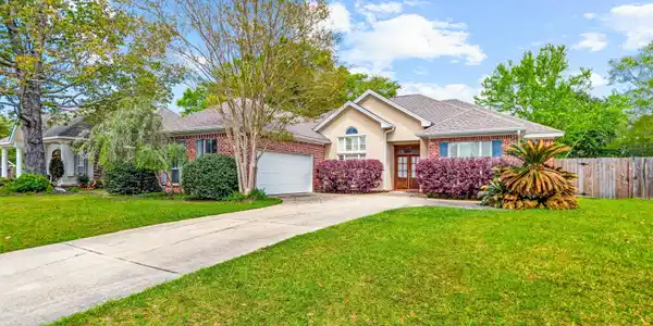 2032 Englewood Drive